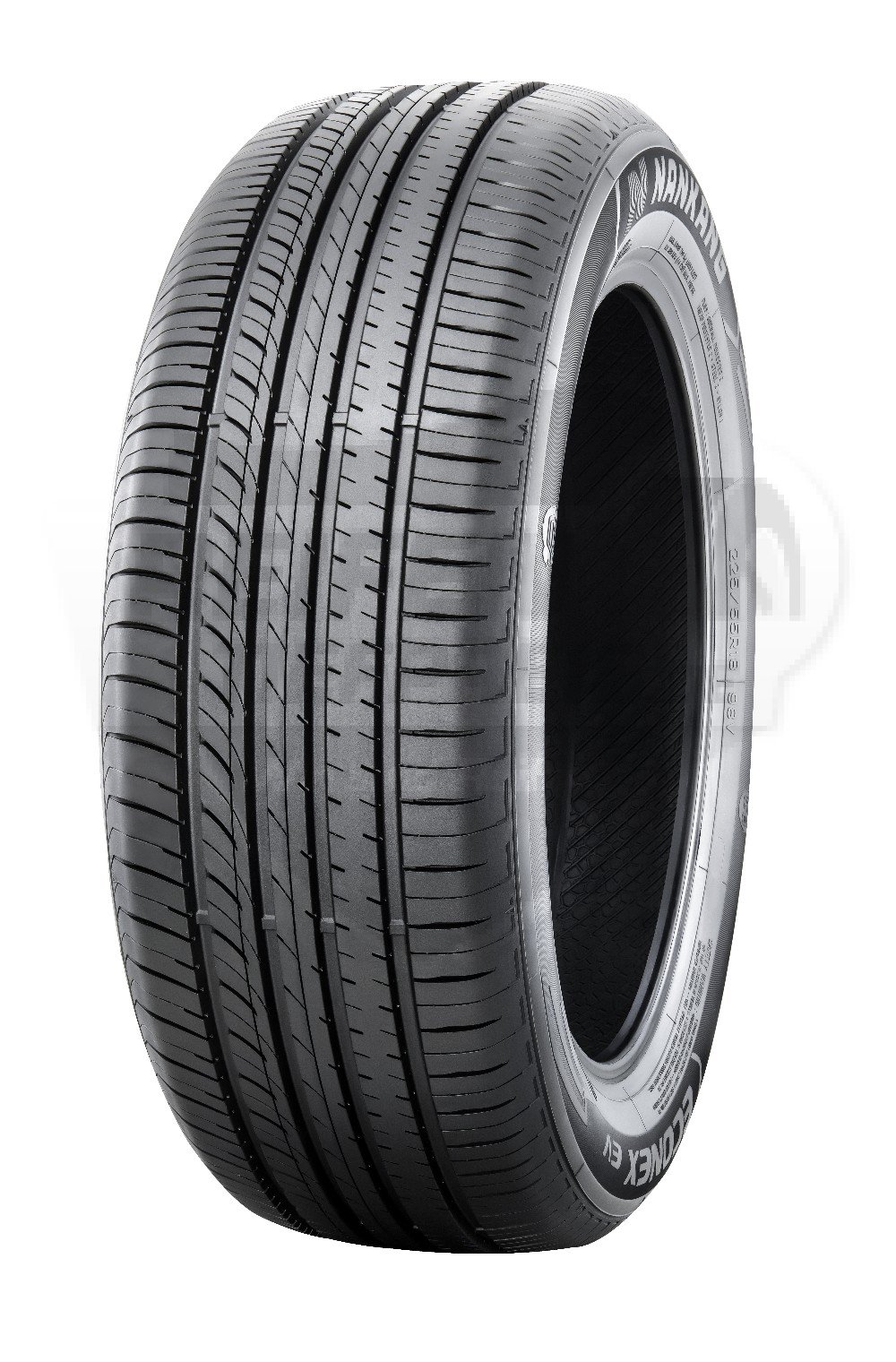 Nankang NEV-1 215/50 R17 95V